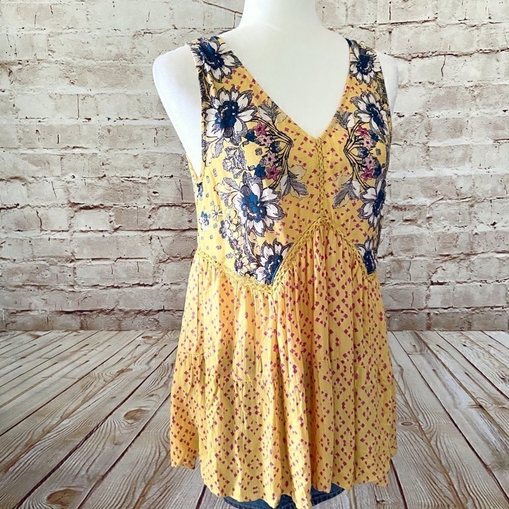 Blue Rain Francescas floral sleeveless blouse